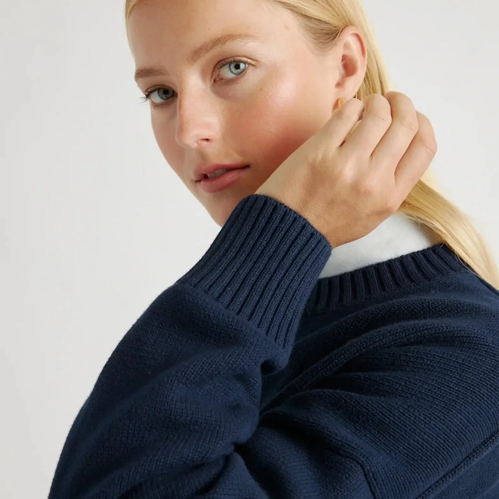 Quince 100% Organic Cotton Boyfriend Crew
Sweater in Navy size Large - Picture 4 of 14
